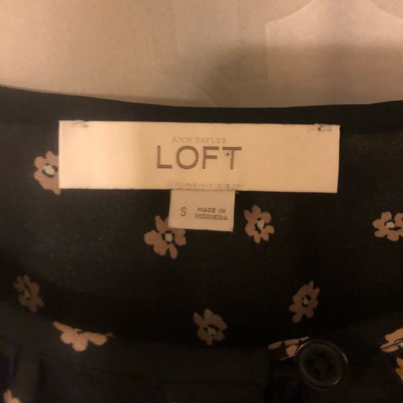 LOFT Black Patterned Button Down - Picture 3 of 3